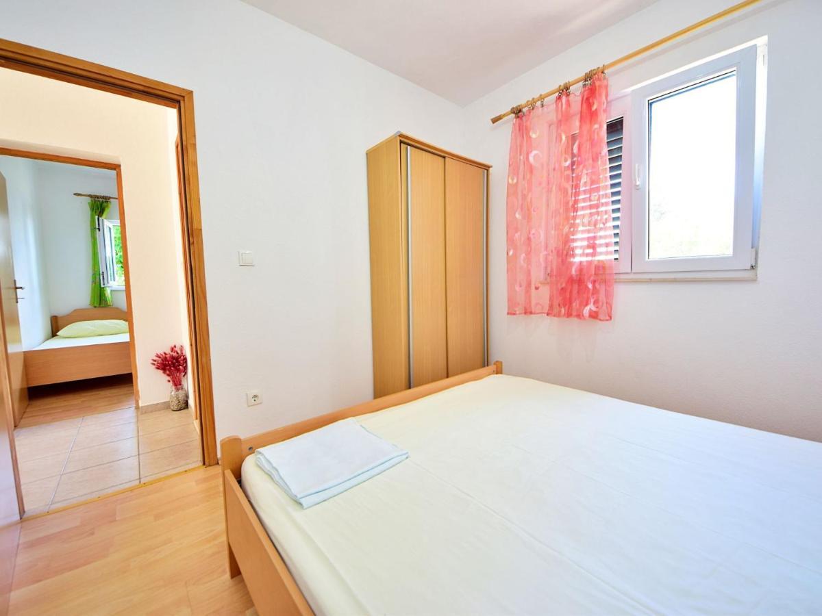 Holiday Home Tina - Hvr501 By Interhome Gdinj Экстерьер фото